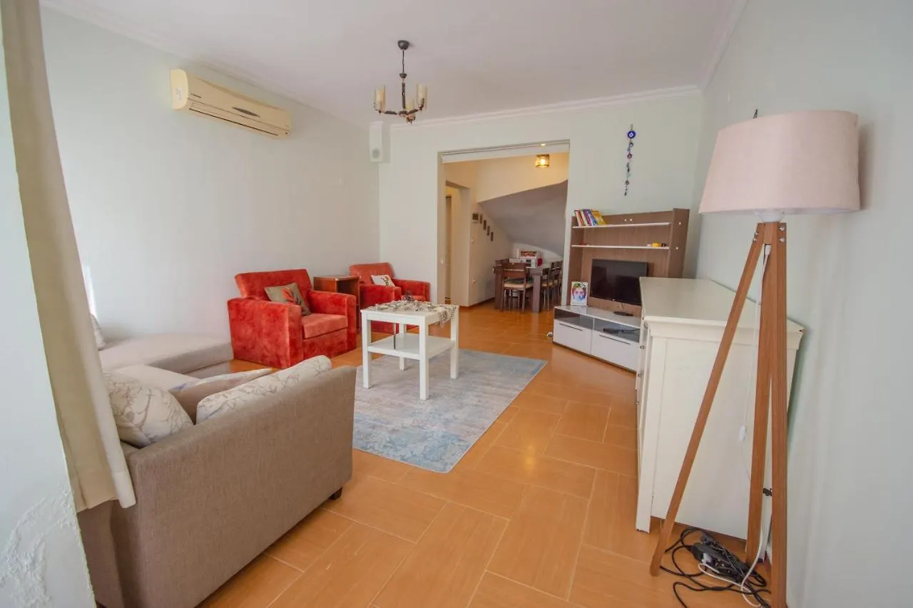 Turunc Holiday Home 马尔马里斯